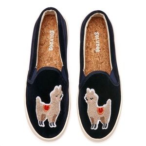 Soludos llama velvet slip on sneakers - sz 6.5